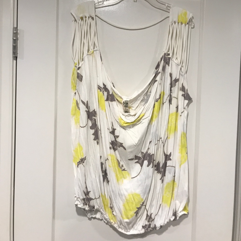 FREE PEOPLE BUBBLE TABK WHITE WITH PTTERN SIZE LG